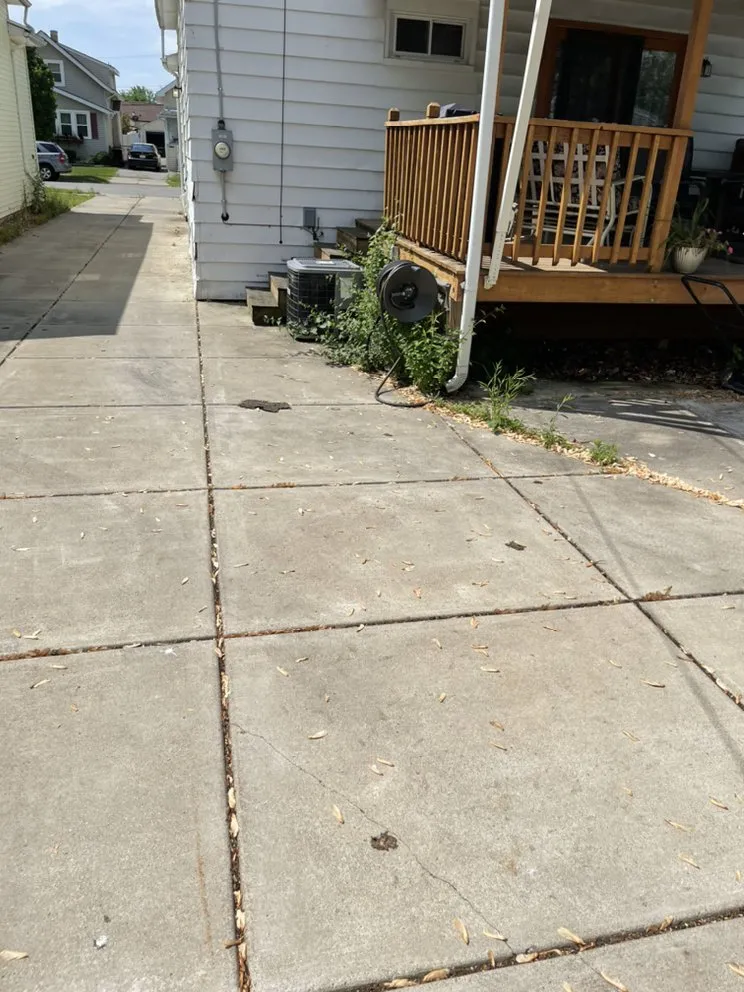 Reliable outdoor landscaping for residential properties across Tonawanda, NY - Weed Wackers Landscaping