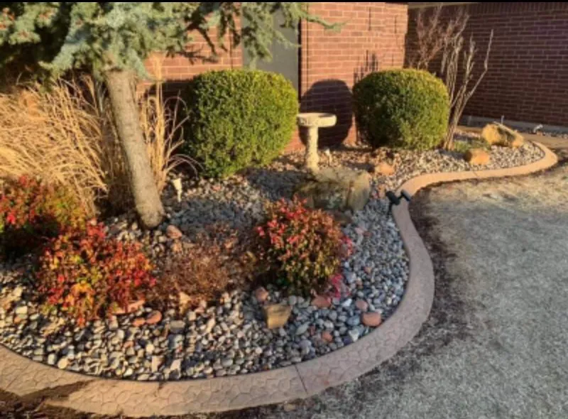 Affordable garden landscaping for residential properties across Moore, OK - Weed Wackers