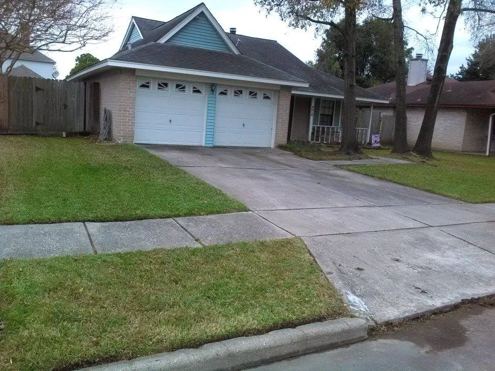 Local yard cleanup service for year-round maintenance across Humble, TX - Weed Whacker Lawn Care