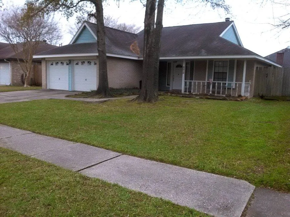 Affordable lawn care service with custom design in Humble, TX by Weed Whacker Lawn Care