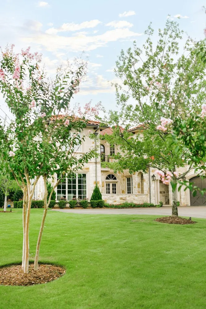 Expert lawn care service near you in Lewisville, TX by Weedex Lawn Care