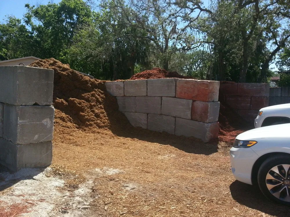 Local yard maintenance in Ormond Beach, FL by Weedo's Landscape Supply