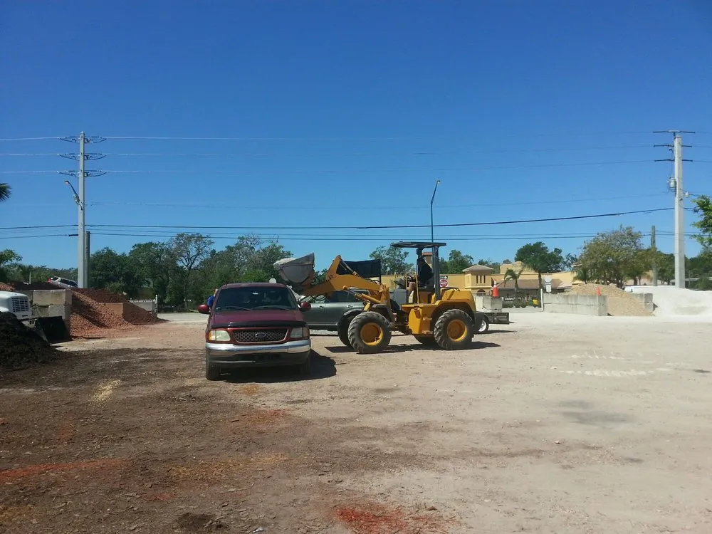 Custom outdoor landscaping in Ormond Beach, FL - Weedo's Landscape Supply