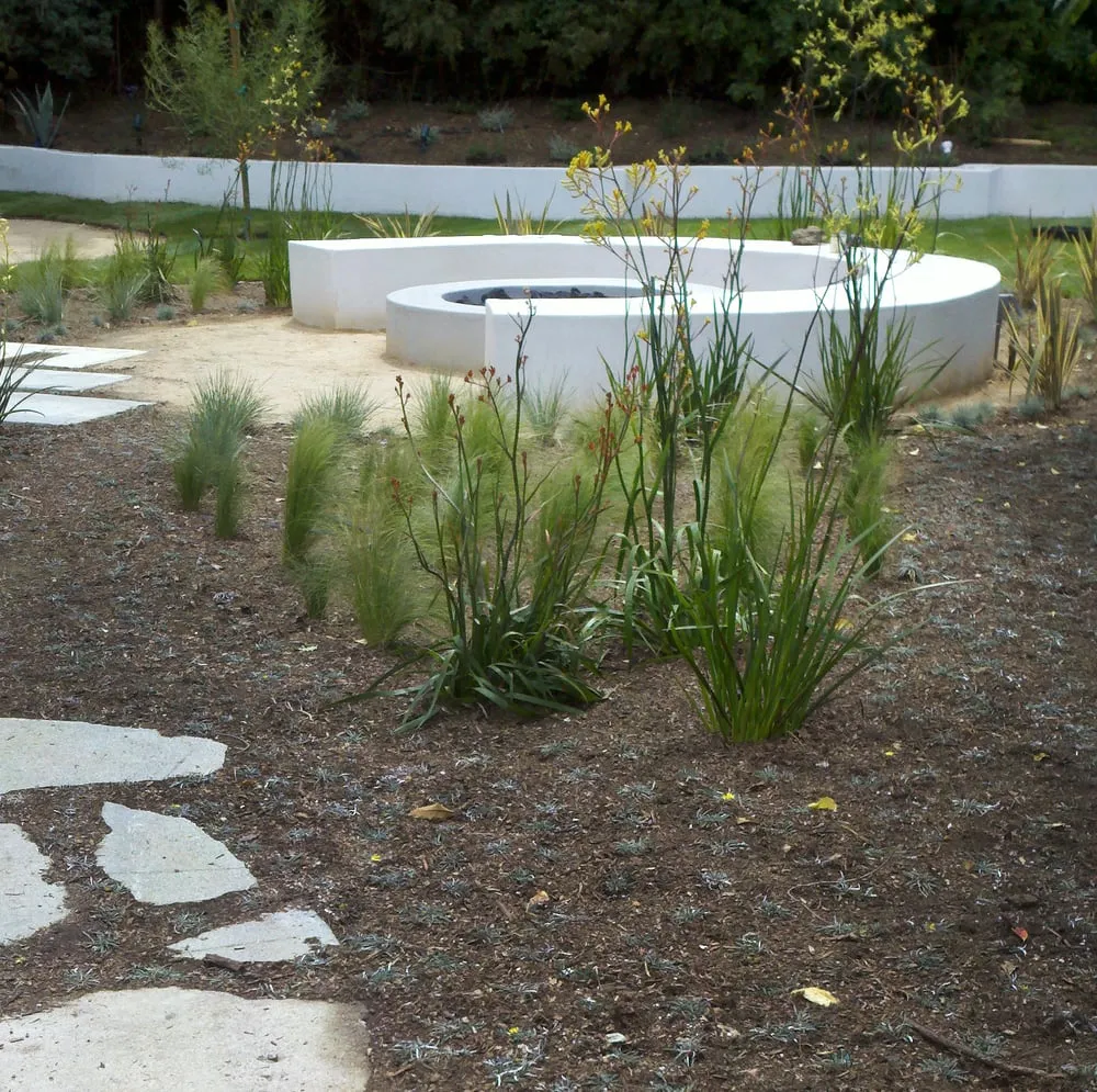 Reliable garden landscaping in Los Angeles, CA by Weeds Garden & Interior Design