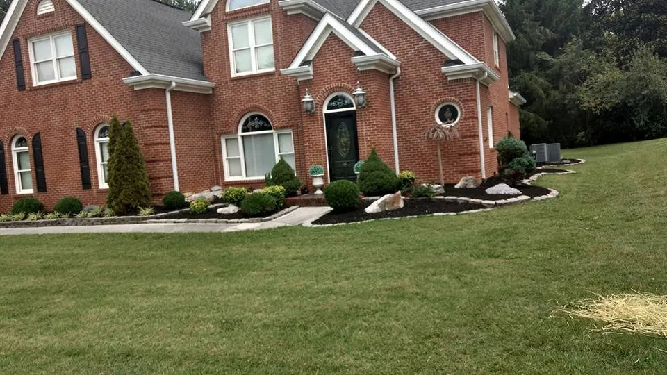 Custom residential landscaping for year-round maintenance in Morristown, TN by Weeds-N-Things