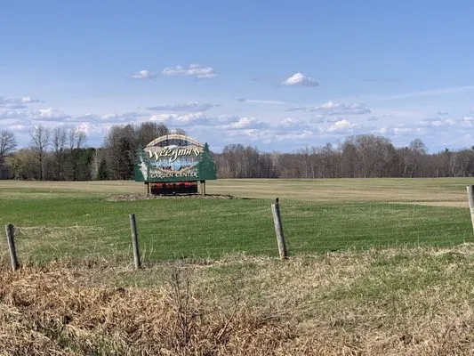 Weegman Landscape & Garden Center Logo