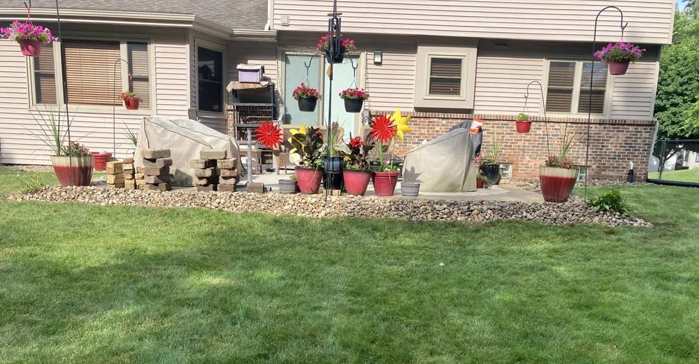 Top-rated landscape design in Charlotte, MI - Weekend Warriors