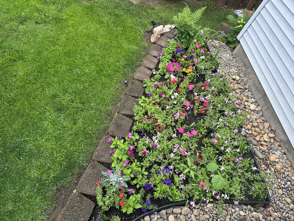 Expert yard cleanup service in Rhinelander, WI by Weekend Warriors lawn and prune