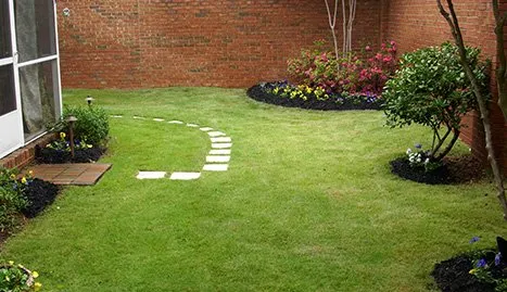 Professional yard maintenance in Long Beach, MS - Weems Sharp Cut Lawn Care