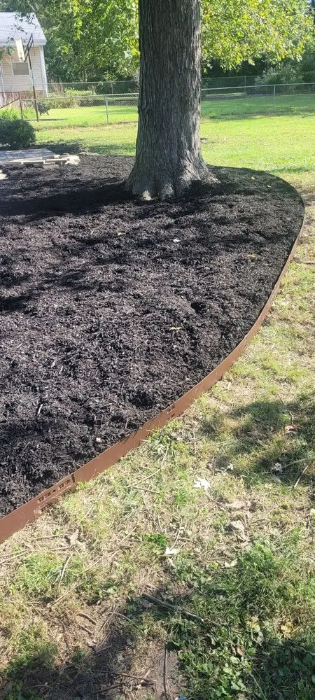 Expert garden landscaping in St Peters, MO by Weibrecht Landscaping