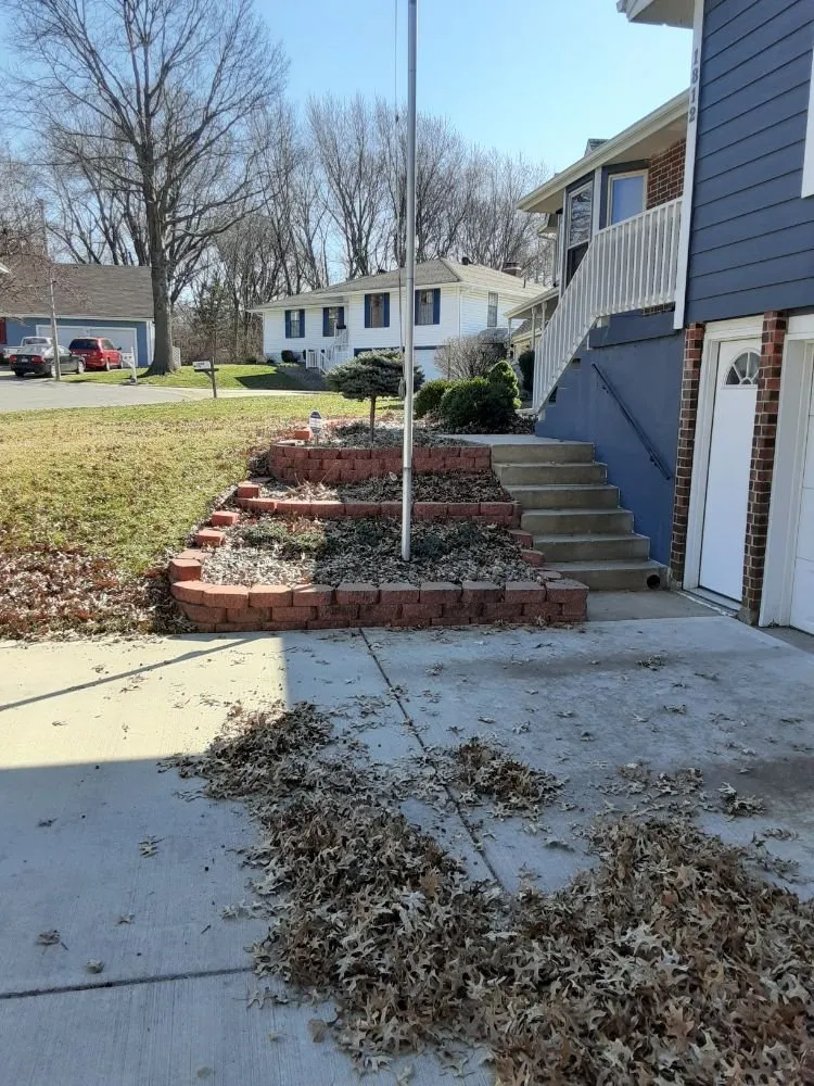 Professional residential landscaping in Raymore, MO - Weil Lawn Care