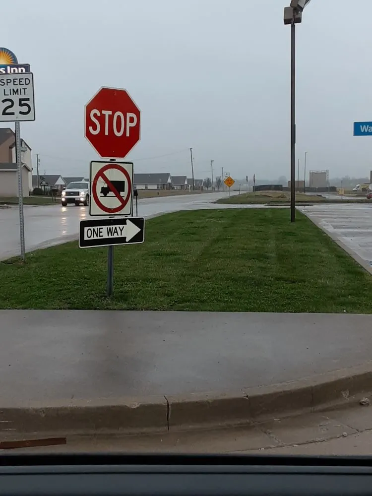 Expert lawn care service in Raymore, MO - Weil Lawn Care