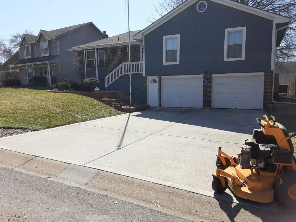 Expert outdoor landscaping in Raymore, MO - Weil Lawn Care