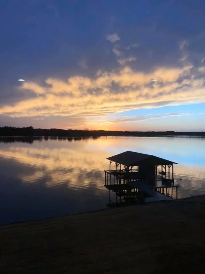 Professional residential landscaping for residential properties in Centre, AL by Weiss Lake Concierge