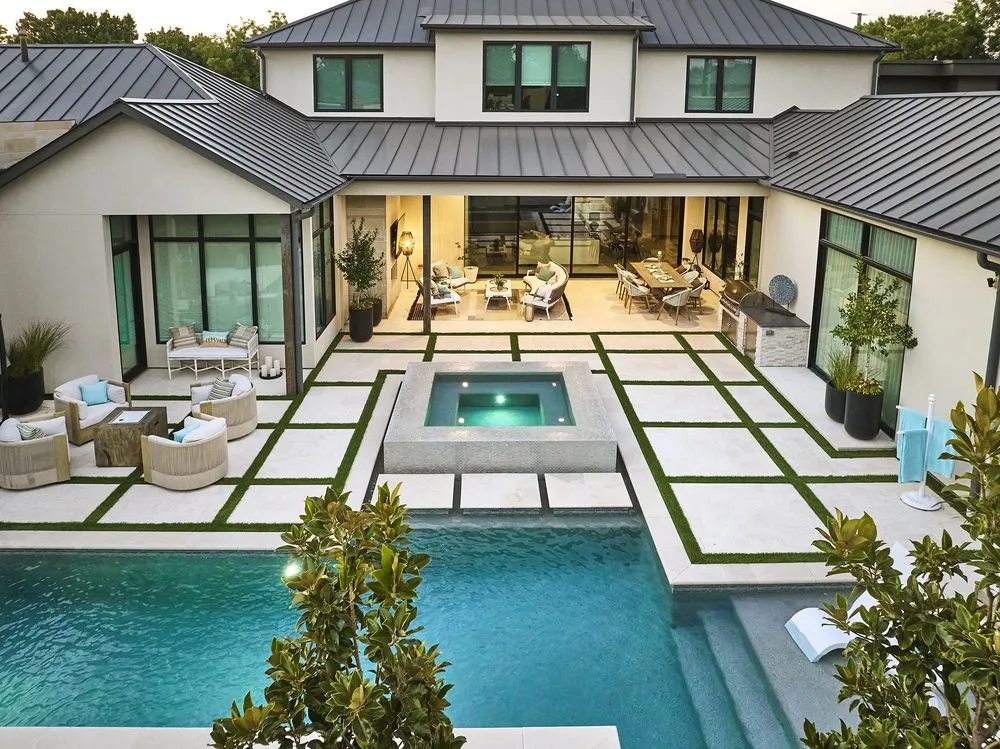 Top-rated lawn mowing service for homes in Gunter, TX by Weisz Selection Outdoor Living Specialists