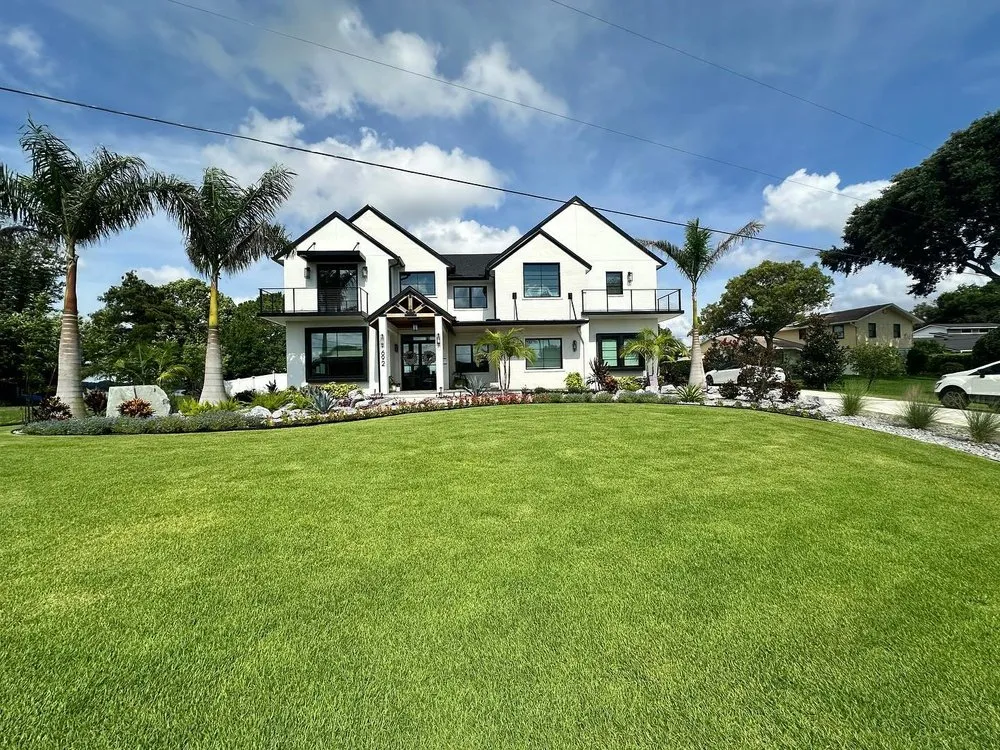 Reliable lawn care service experts serving Casselberry, FL - Welch Outdoor