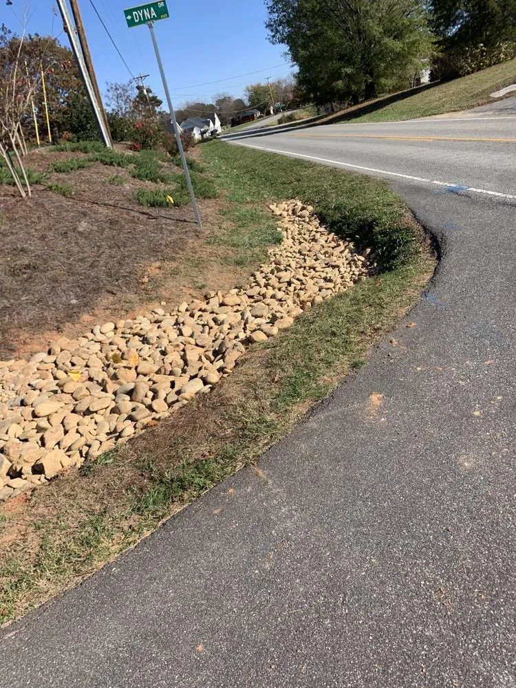 Professional yard cleanup service experts serving Lexington, NC - Weldon property management