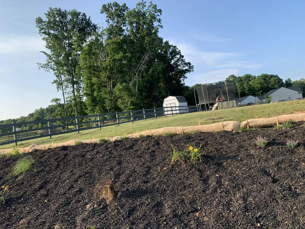 Custom yard maintenance in Lexington, NC by Weldon property management