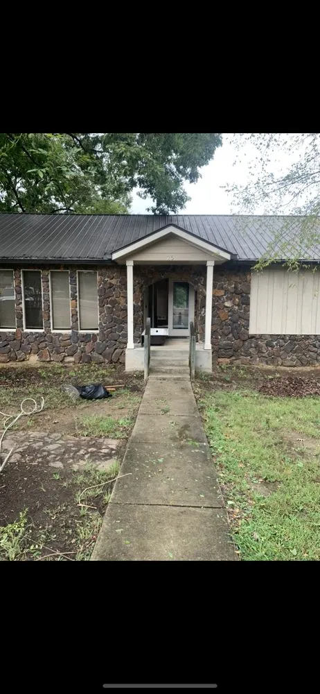 Custom yard cleanup service for beautiful yards across Oxford, MS - Wells Washing Services