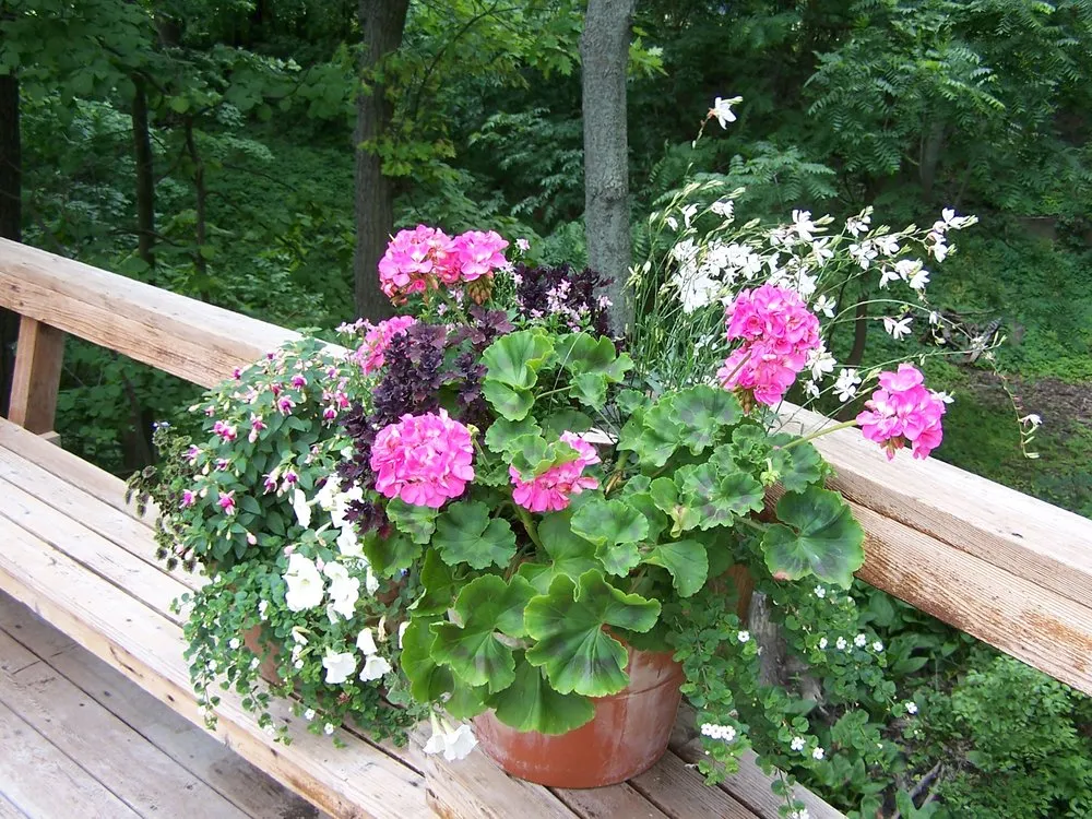 Reliable garden landscaping in Lake Bluff, IL - Wendt Landscaping