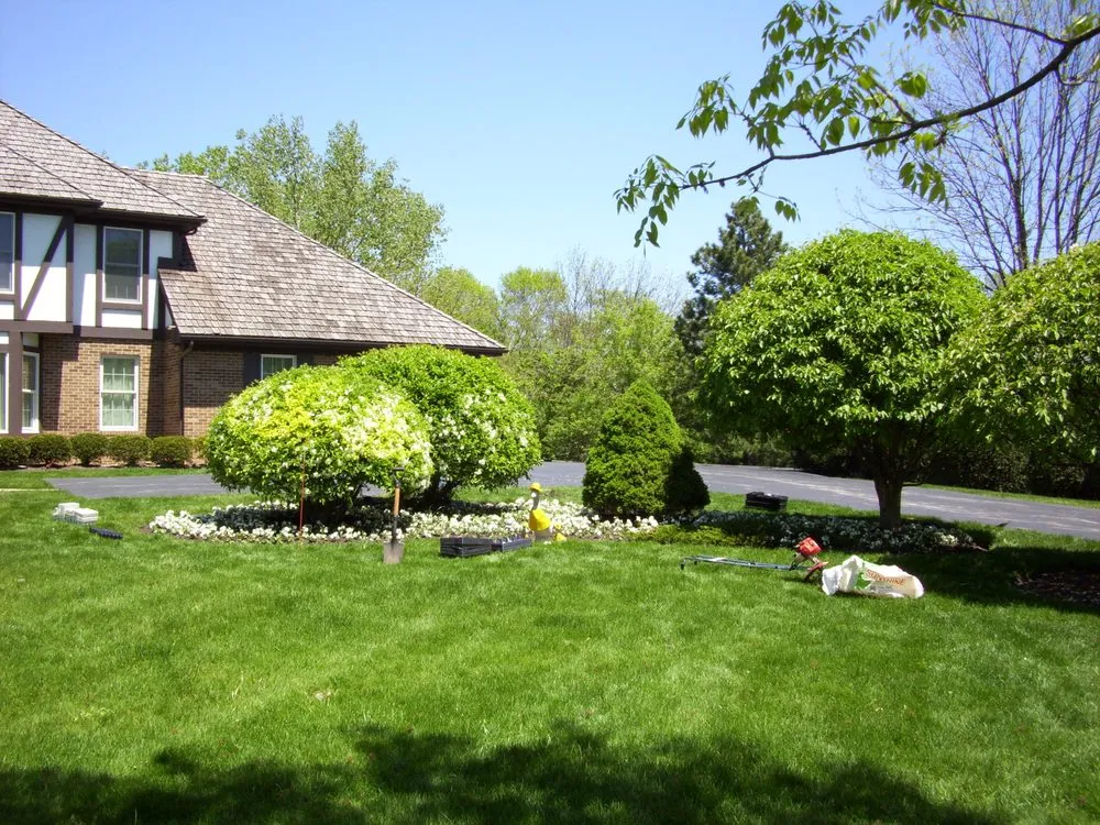 Custom lawn care service near you across Lake Bluff, IL - Wendt Landscaping