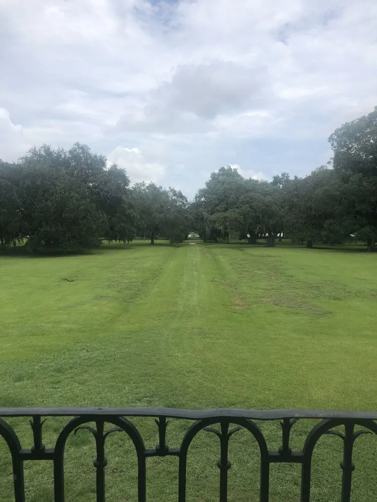 Expert lawn mowing service experts serving Clarksville, TN - Wesleys Lawncare