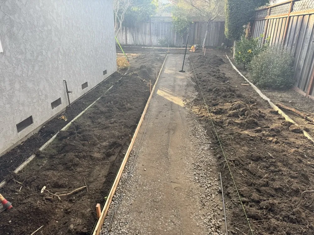 Top-rated yard cleanup service for beautiful yards in Santa Rosa, CA by West Bay Garden