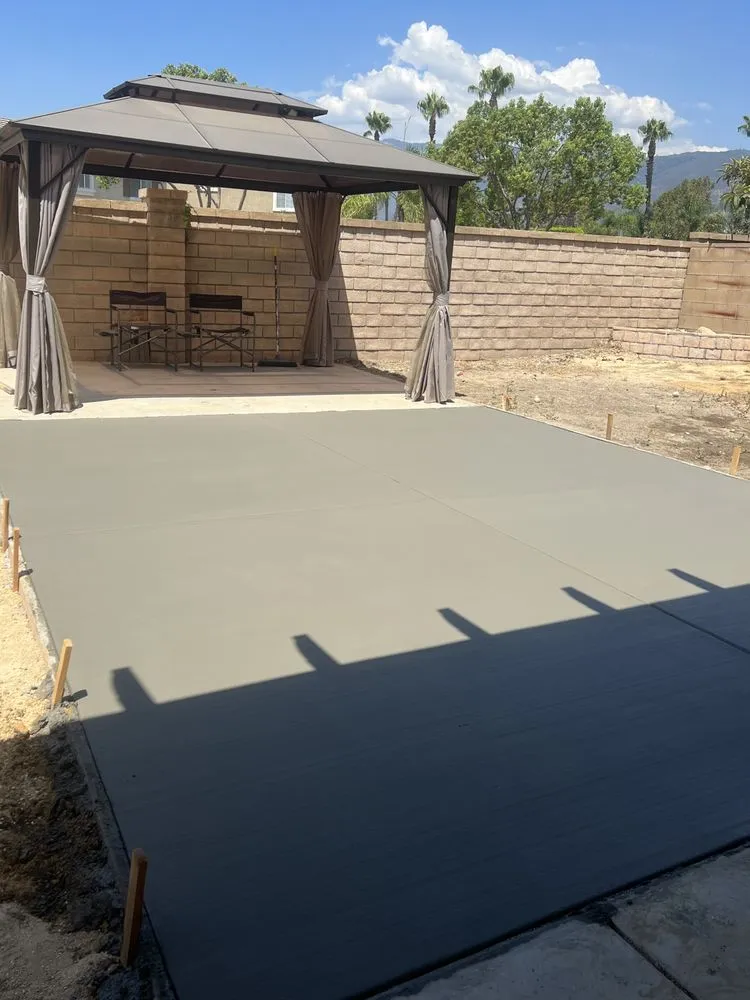 Professional residential landscaping in Hesperia, CA by West Coast Landscape