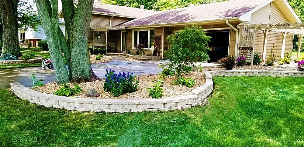 Custom lawn mowing service with custom design in Schererville, IN by West Lake Properties