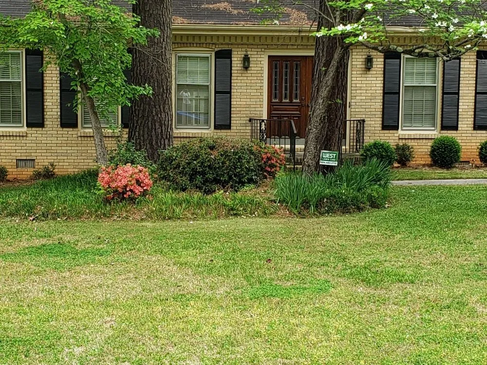 Affordable lawn mowing service in Stone Mountain, GA - West Lawn Care