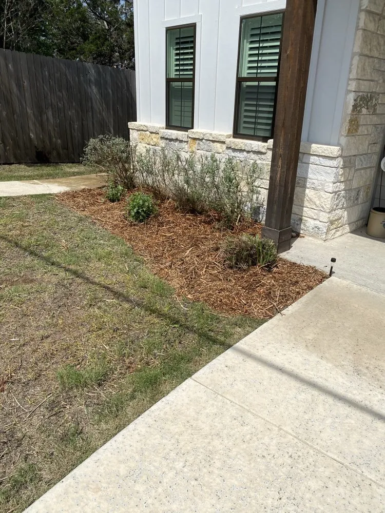 Top-rated lawn care service in Lakeway, TX by West Pro Lawns