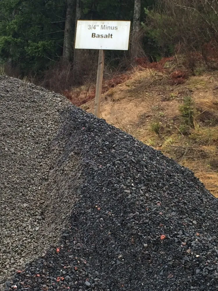 Professional landscaping services in Seattle, WA by West Seattle Landscape & Stone Supply