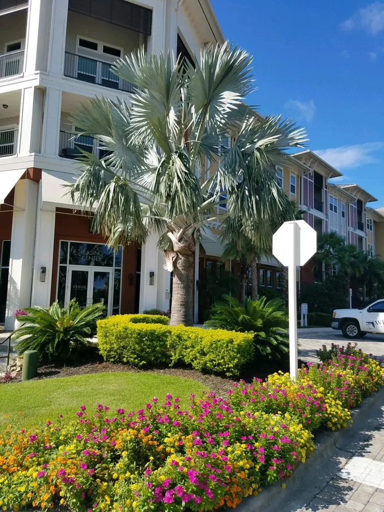 Professional garden landscaping experts serving Pinellas Park, FL - Westcoast Landscape & Lawns