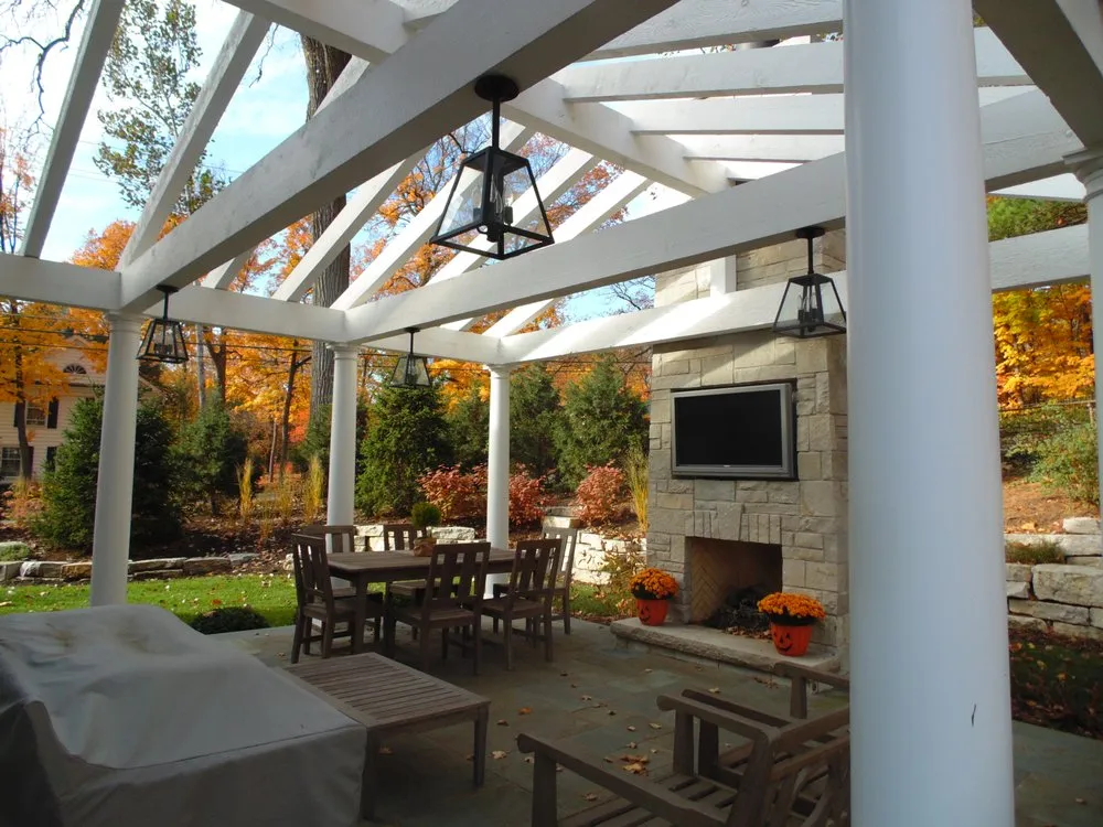 Reliable yard maintenance in Naperville, IL by Western Dupage Landscaping