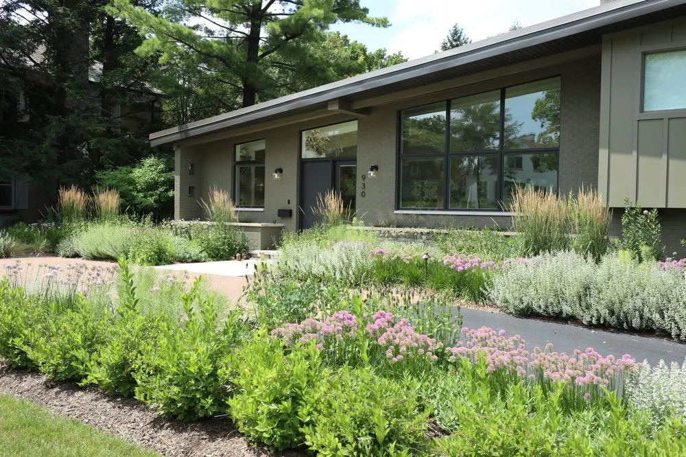 Professional garden landscaping in Naperville, IL by Western Dupage Landscaping