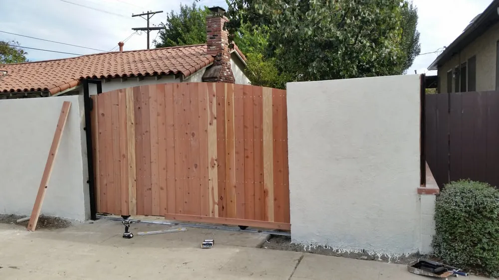 Local lawn care service experts serving Los Angeles, CA - Westside Landscaping