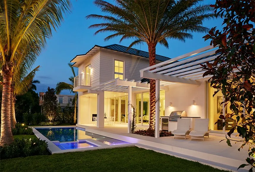 Top-rated yard maintenance experts serving Boca Raton, FL - Wet Outdoors