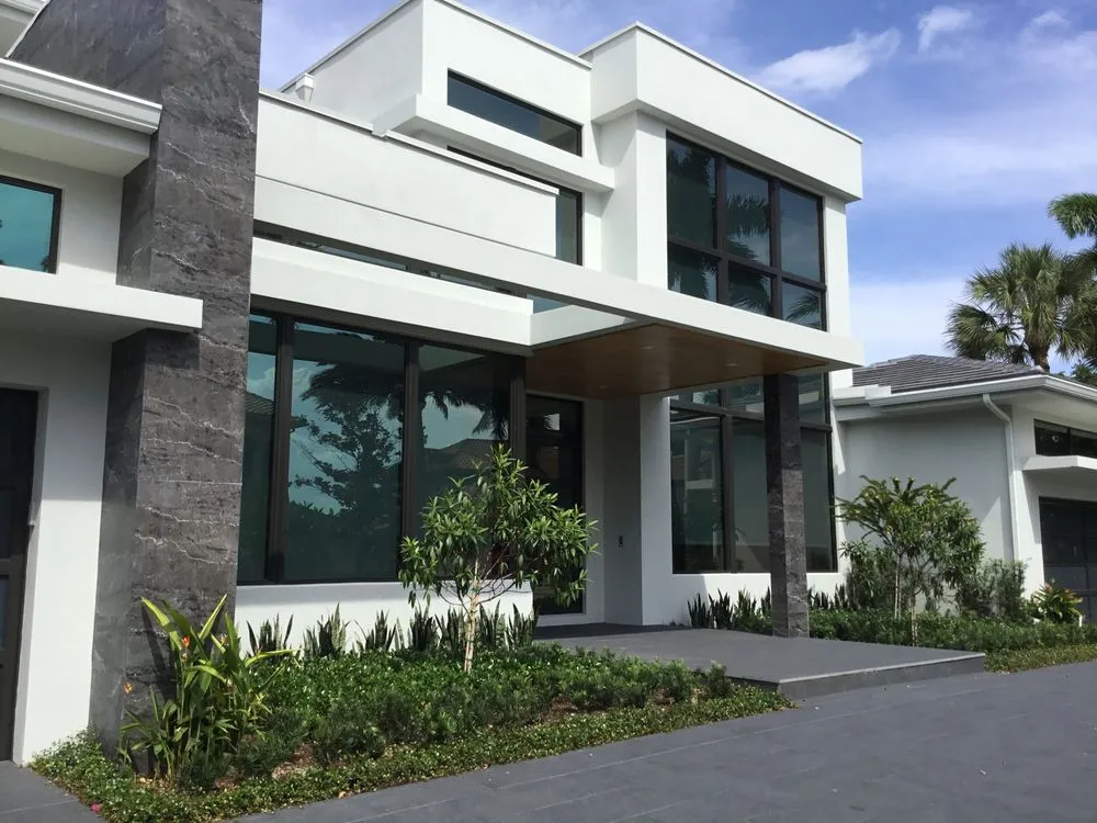 Local yard maintenance in Boca Raton, FL by Wet Outdoors