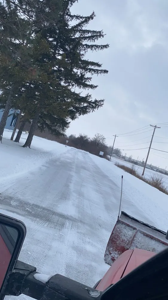 Trusted lawn care service in Toledo, OH - Wetlands Lawn Care & Snow Removal