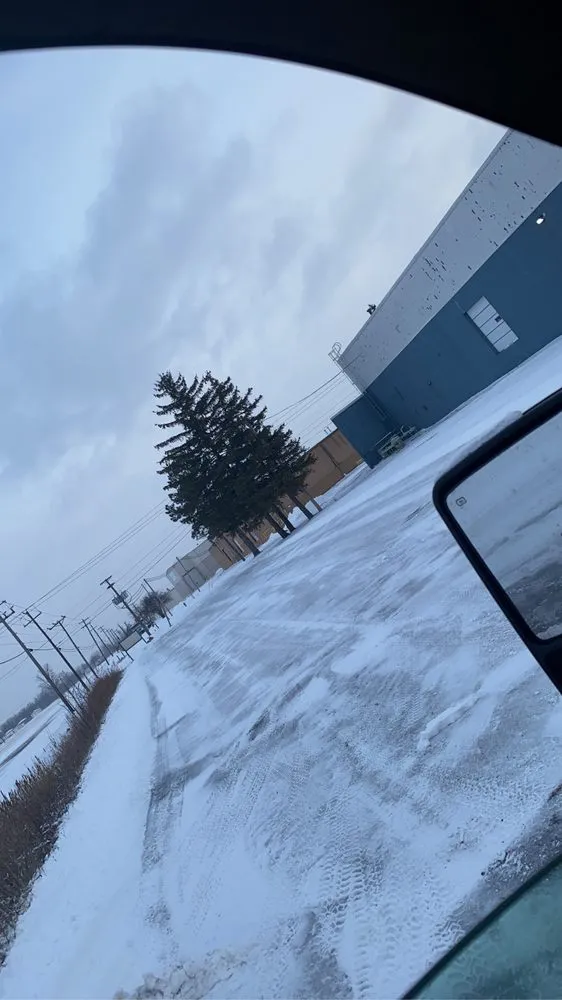 Local landscaping services experts serving Toledo, OH - Wetlands Lawn Care & Snow Removal