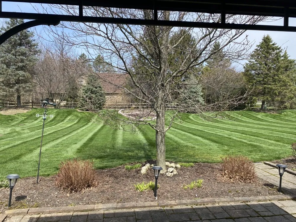 Top-rated garden landscaping in Toledo, OH by Wetlands Lawn Care & Snow Removal