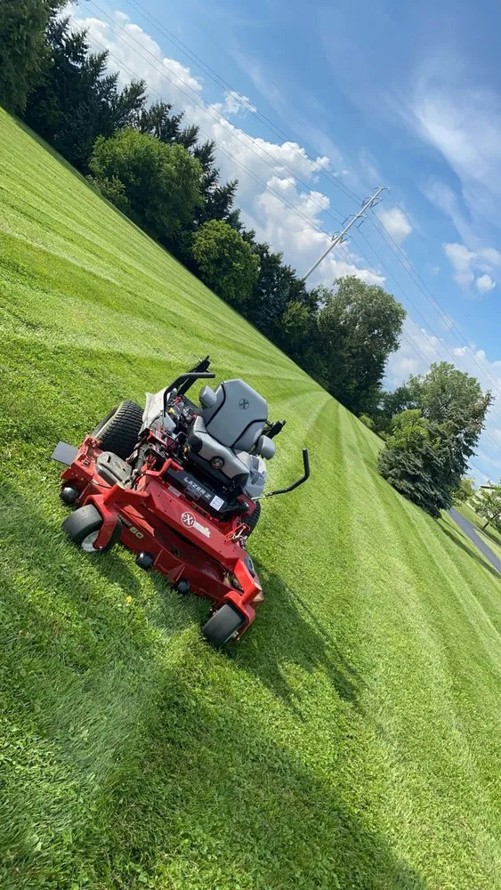 Top-rated lawn care service for residential properties in Toledo, OH by Wetlands Lawn Care & Snow Removal