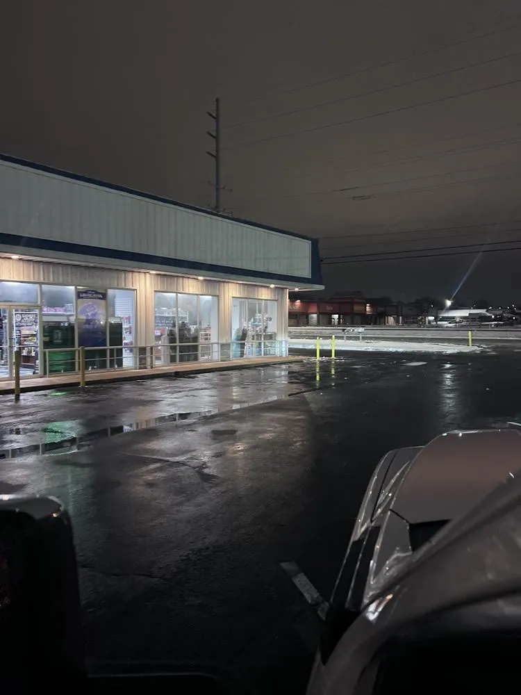 Local yard maintenance experts serving Jonesboro, AR - Wewers LandworX