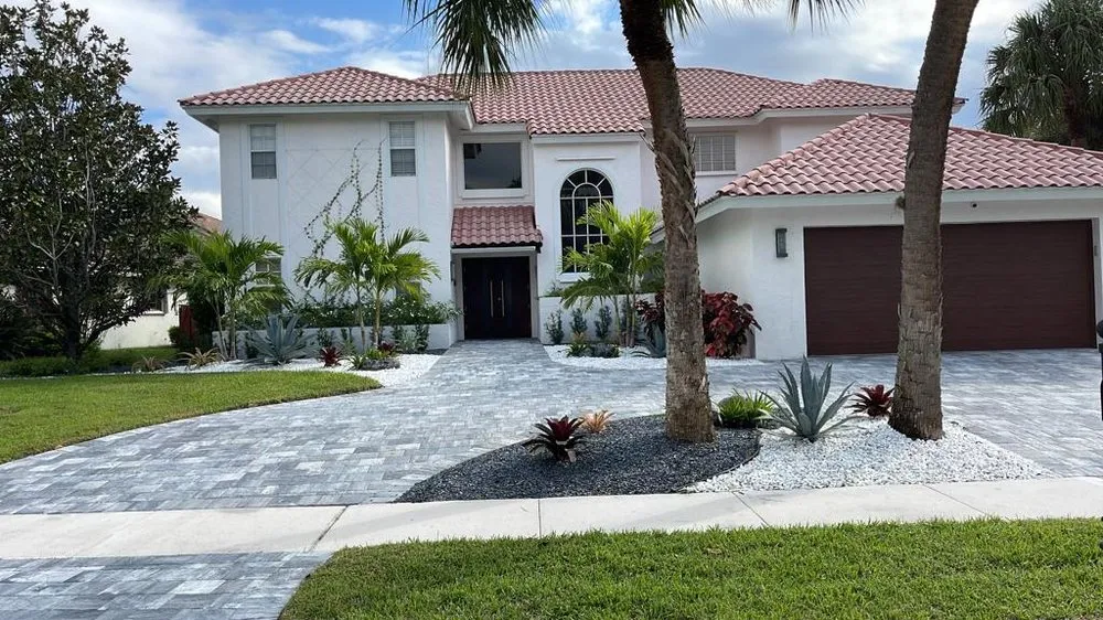 Professional lawn care service experts serving Boynton Beach, FL - WGF Business