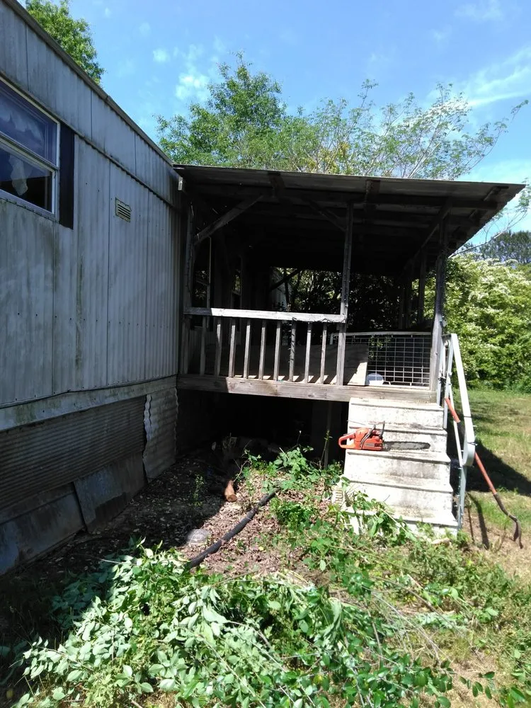 Expert garden landscaping for beautiful yards in Pell City, AL by Whaley Construction