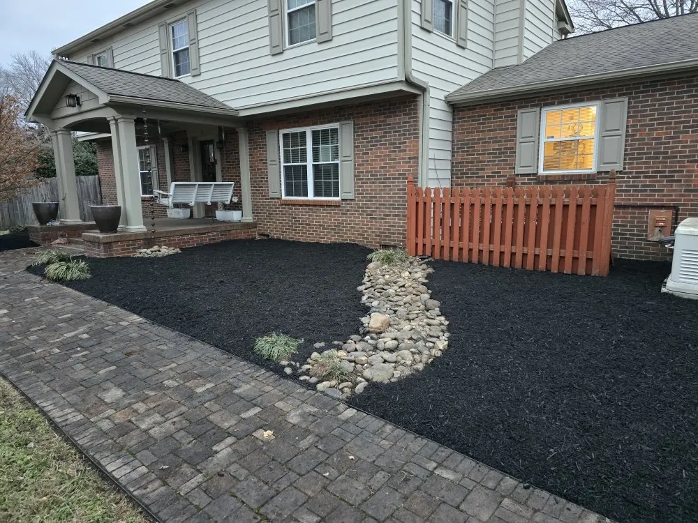 Expert garden landscaping experts serving Knoxville, TN - Whaley Property Management