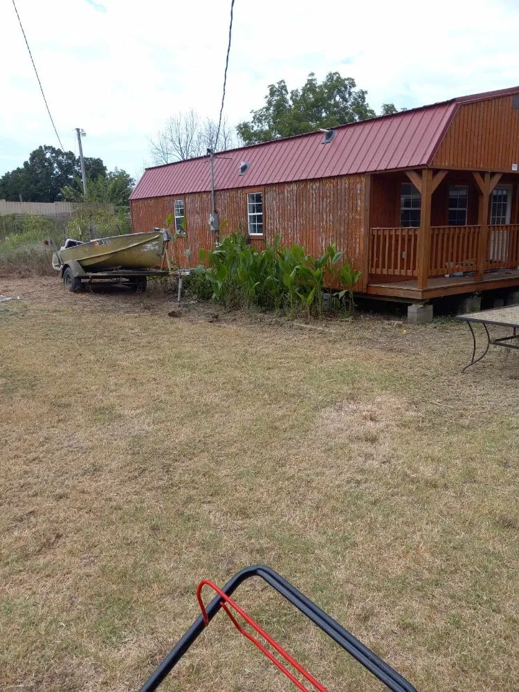 Trusted lawn care service in Ardmore, OK - Whatley's White Glove Services