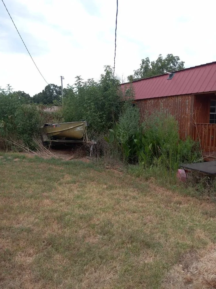 Trusted residential landscaping for beautiful yards in Ardmore, OK by Whatley's White Glove Services