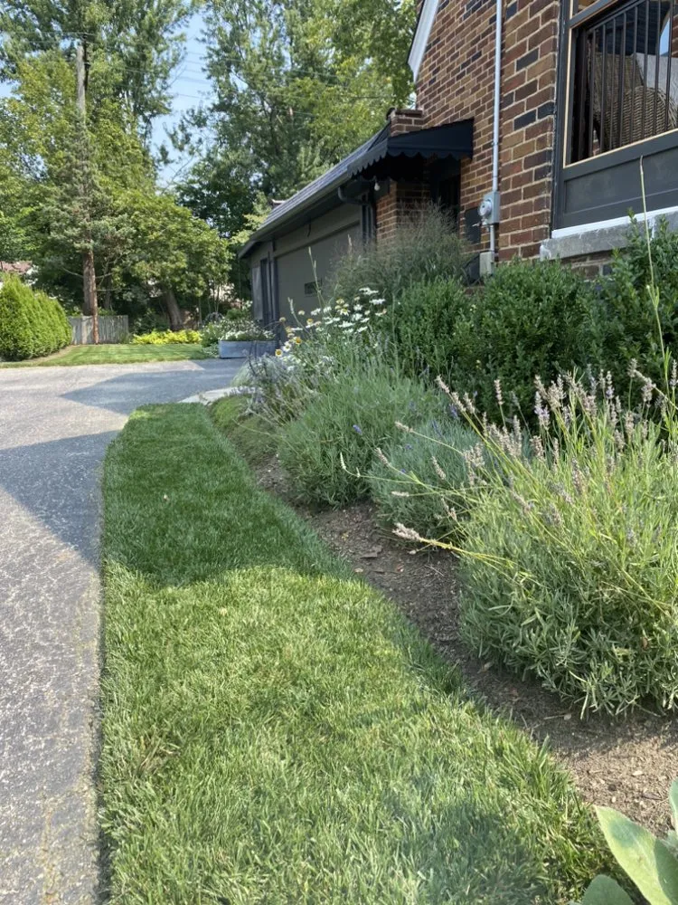 Professional garden landscaping in Vermilion, OH - Wheatcraft Landscaping