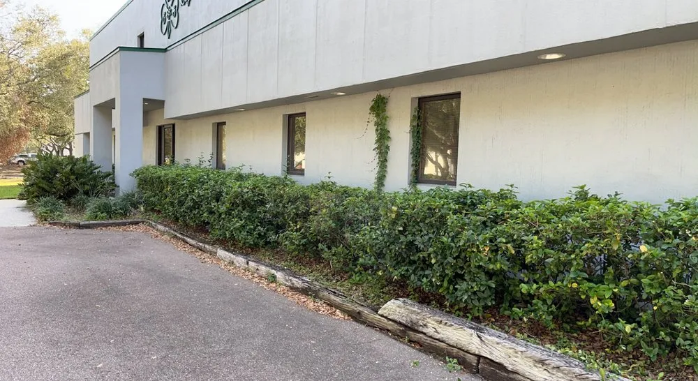 Professional lawn mowing service experts serving Seffner, FL - Wheeler’s Lawn Care